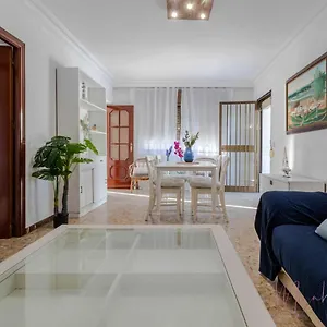 https://villa-chalet-a-pie-de-playa.es-andalucia.com