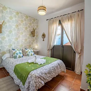 https://villa-la-casa-del-bosque.es-andalucia.com
